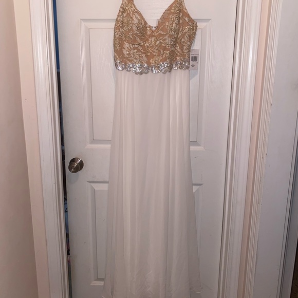 Floor length gown - Picture 1 of 5